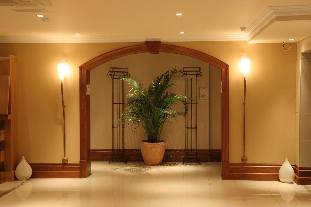 Innisfallen Hotel คิลลาร์นีย์ ภายนอก รูปภาพ