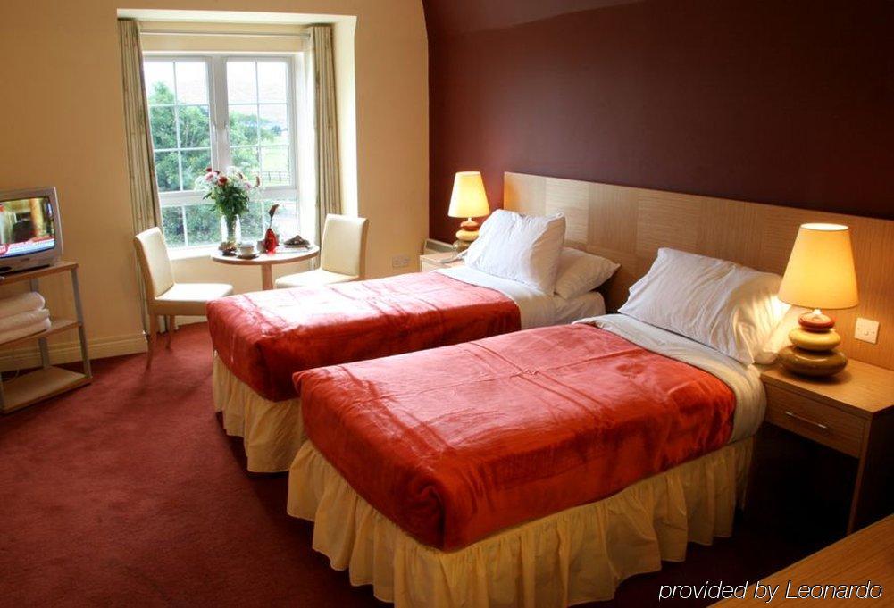 Innisfallen Hotel คิลลาร์นีย์ ภายนอก รูปภาพ