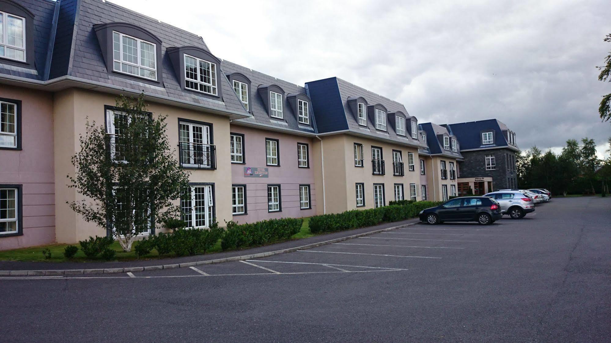 Innisfallen Hotel คิลลาร์นีย์ ภายนอก รูปภาพ